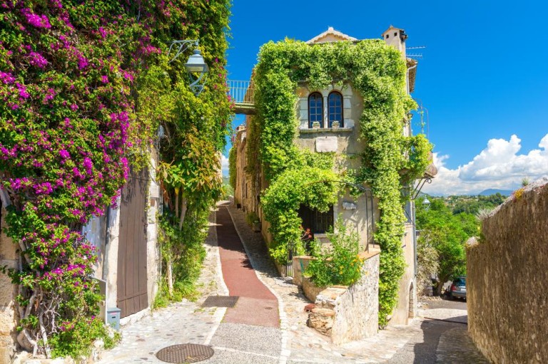 Comment créer une décoration intérieure élégante à Menton ?